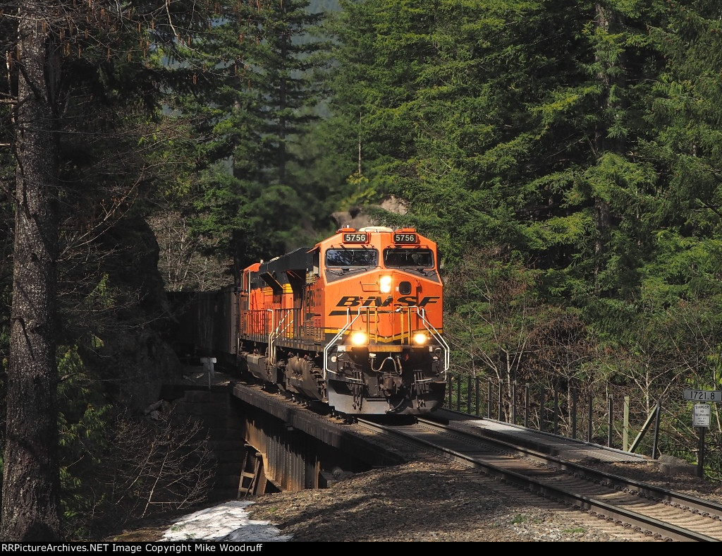 BNSF 5756